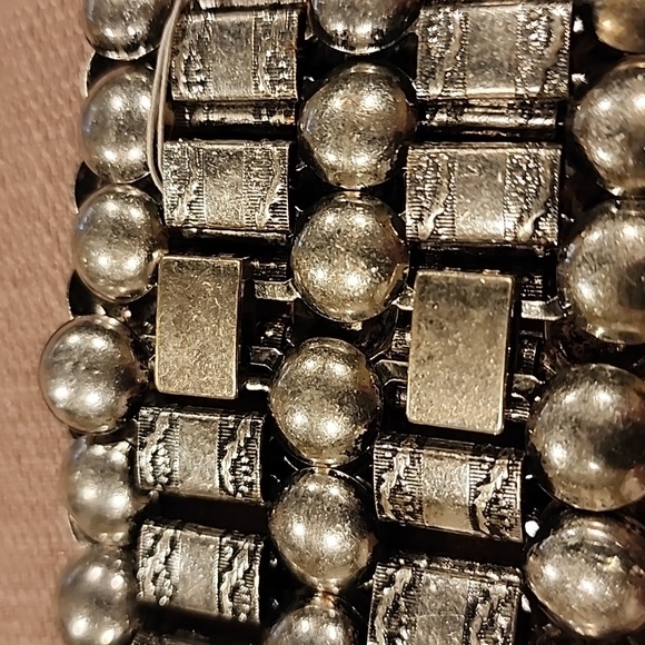 New Fashion Accents Antique Silver-Tone Bracelet - Picture 7 of 9